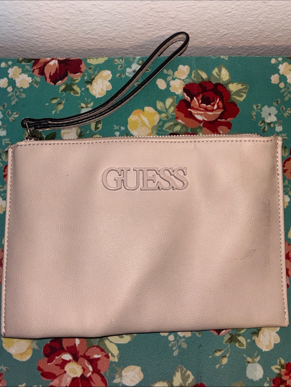 GUESS Woman’s Light Pink Wristlet Clutch Wallet